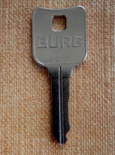 Mesterkulcs/főkulcs BURG lemezszekrény zárhoz (KOVOS, HXC)