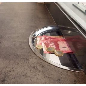 Pénzátadó tálcák